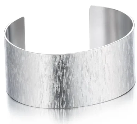 Maininki Rannekoru Iso L5324 6200 640